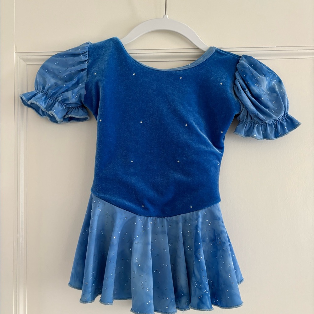 Blue velvet skating dress size 6